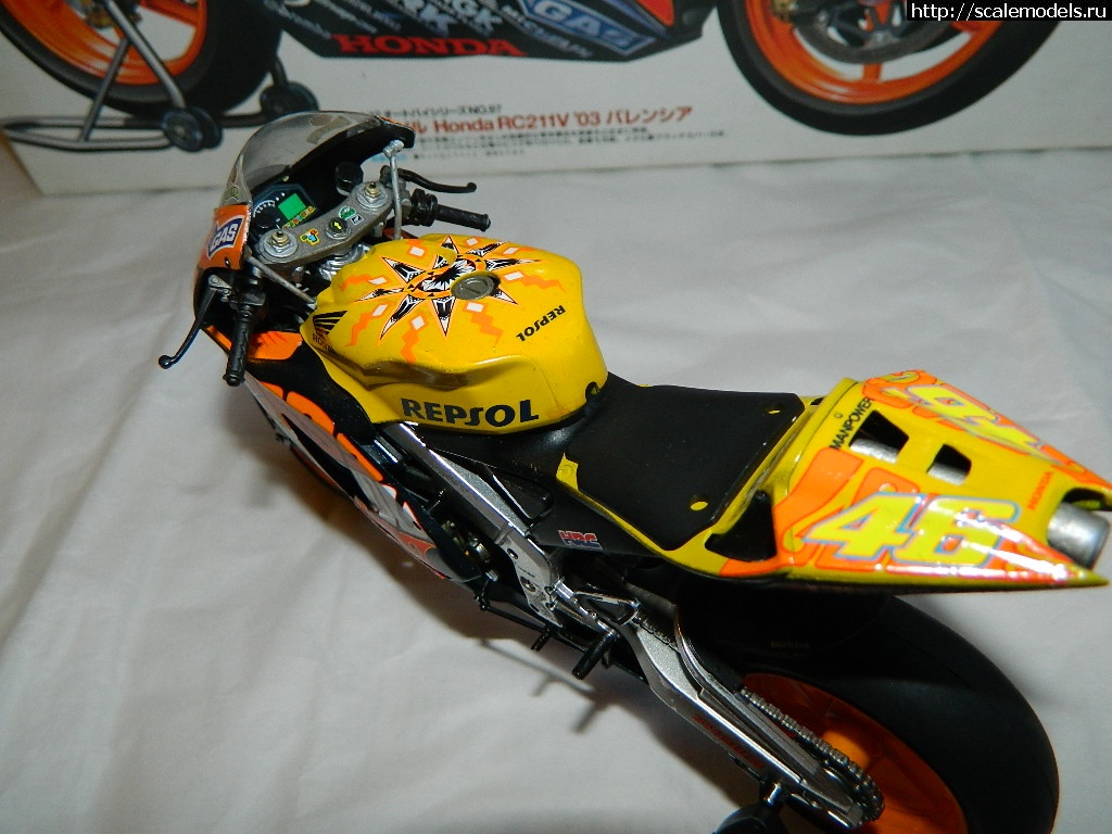 #1210449/ 1/12 Honda 211  2003.   