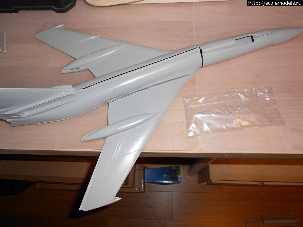     .-22 Italeri 1/72-..  