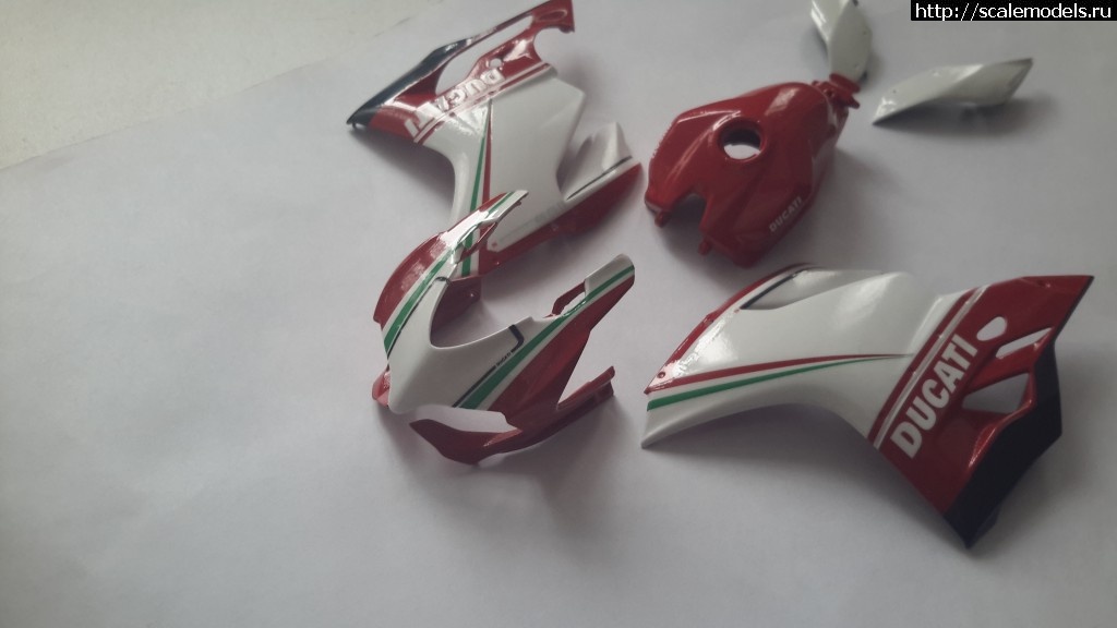 #1224147/ Ducati 1199 Panigale S 1:12 Tamiya  