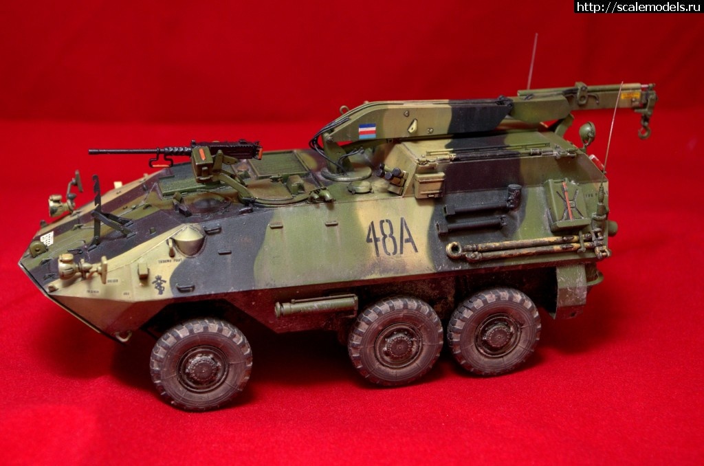 #1230820/ Trumpeter  AVGP Husky (early) 1:35 - !  