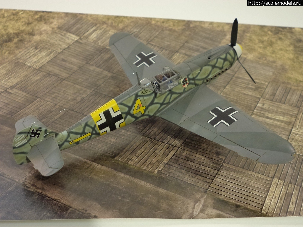 #1246582/ Messerschmitt BF-109 F2 1/48    