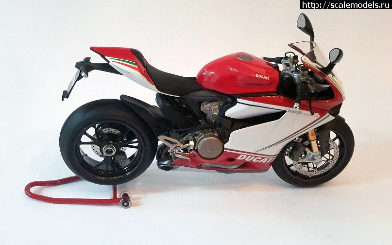 #1280889/ Ducati 1199 Panigale S 1:12 Tamiya  