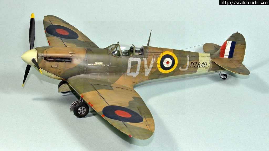 #1289952/ Spitfire Mk.IIa (Revell) - !  