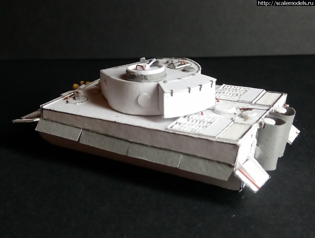 #1308933/ Panzerkampfwagen VI Tiger (1:100)   