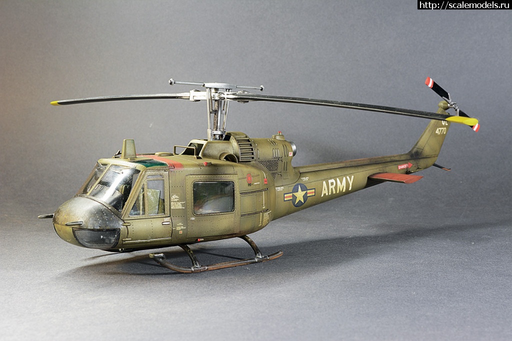 #1355110/ UH-1 1:48 Revell-Monogram  