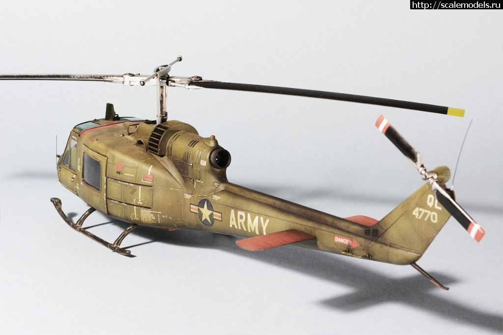 #1359236/ UH-1 1:48 Revell-Monogram  