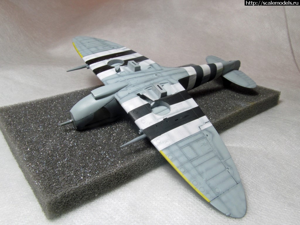 #1374617/ Spitfire Mk. IXe 1/72 Eduard   