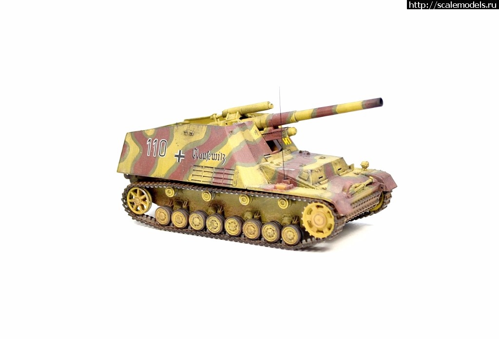 #1376346/ Revell 1/72 Sd.Kfz. 165 "Hummel". .  