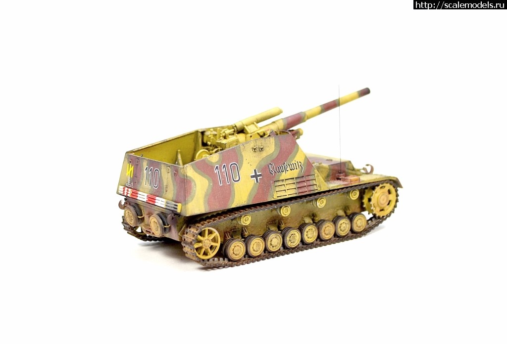 #1376346/ Revell 1/72 Sd.Kfz. 165 "Hummel". .  