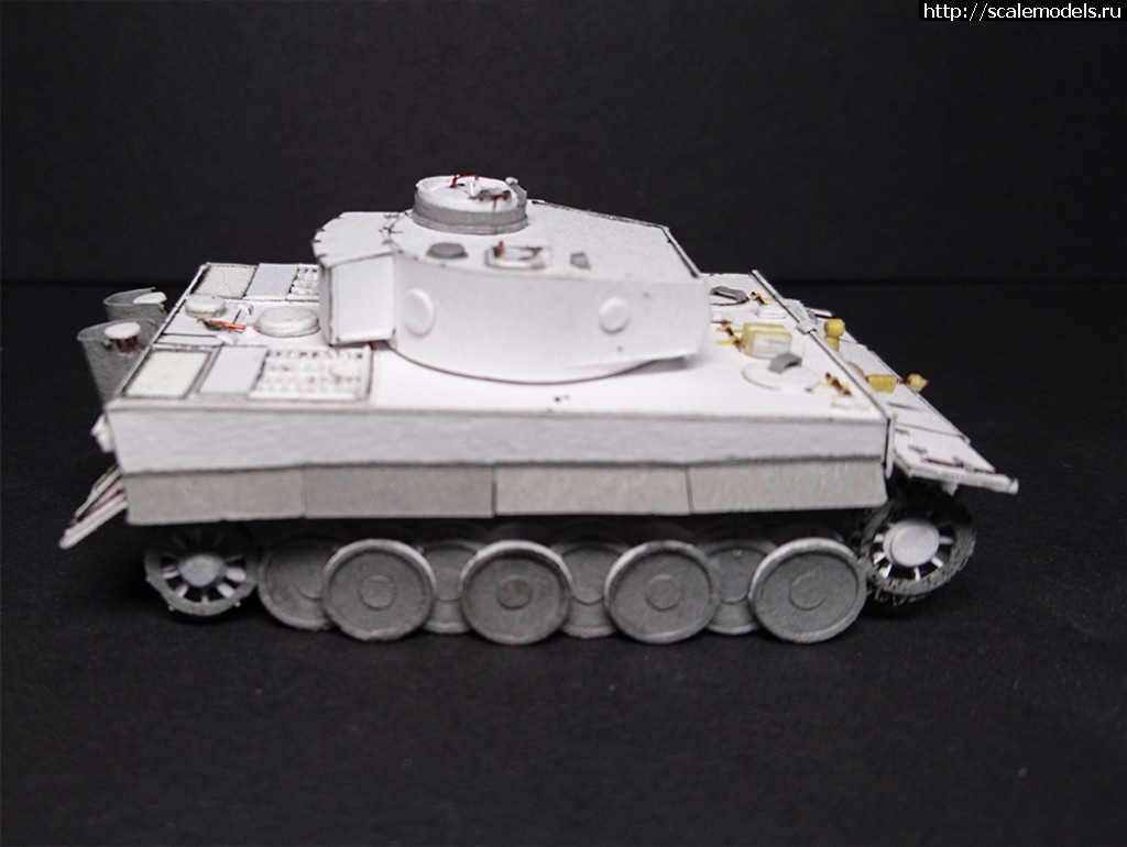 #1379350/ Panzerkampfwagen VI Tiger (1:100)   