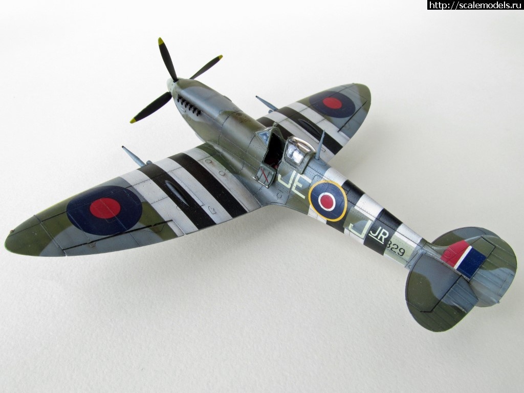 #1379711/ Spitfire Mk. IXe 1/72 Eduard   