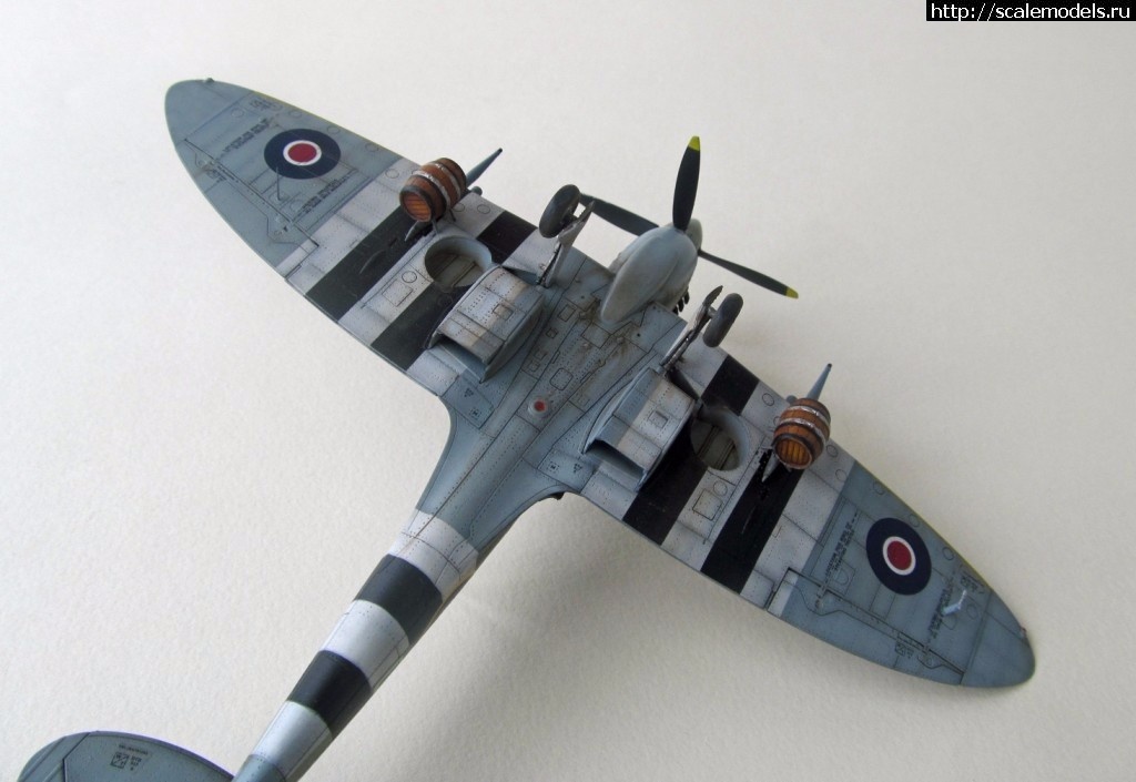 #1379711/ Spitfire Mk. IXe 1/72 Eduard   