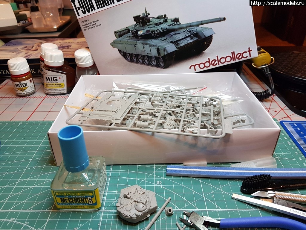  - Modelcollect 1/72 T-90A  