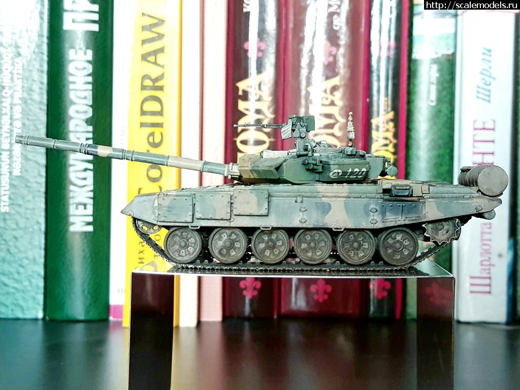 #1389078/  - Modelcollect 1/72 T-90A  