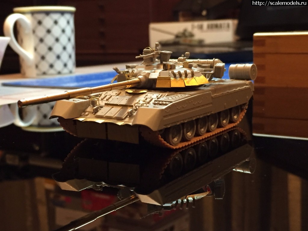  - Modelcollect T-80U 1/72 ()  