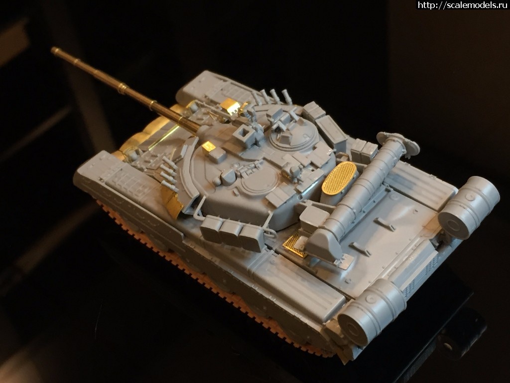  - Modelcollect T-80U 1/72 ()  