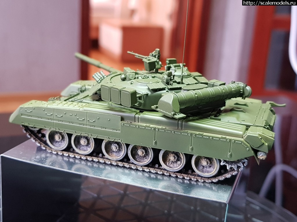 #1396992/  - Modelcollect T-80U 1/72 ()  