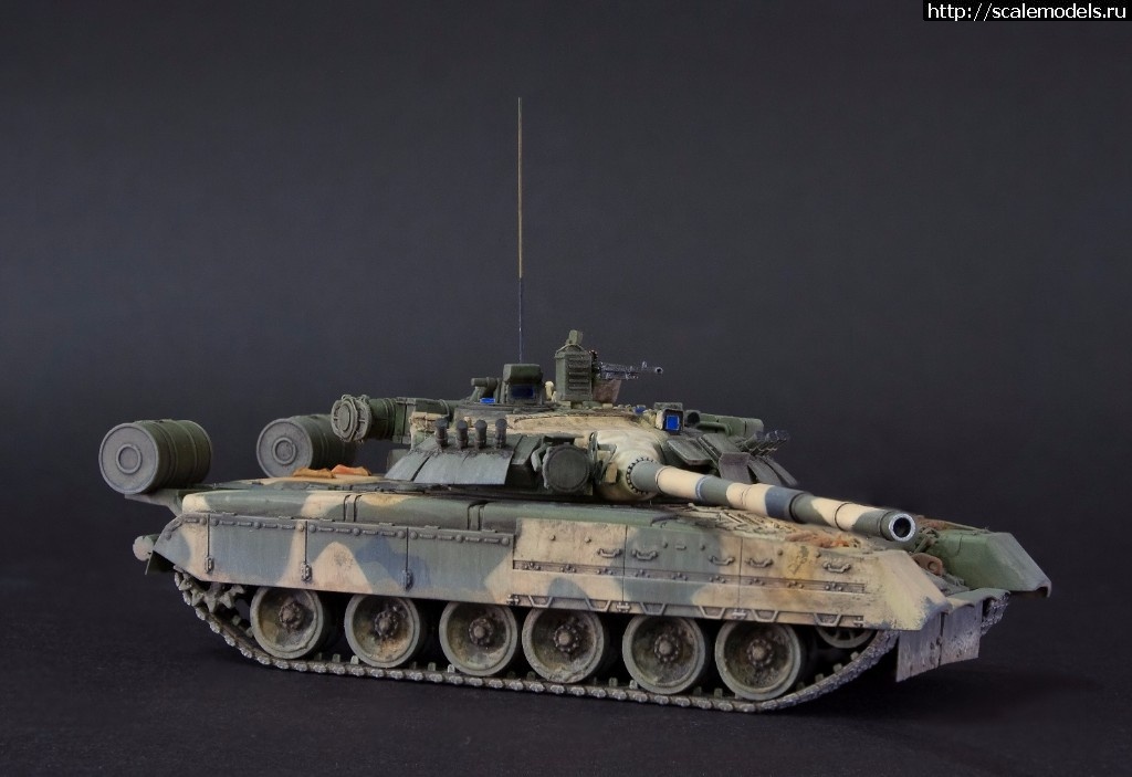 #1412486/  - Modelcollect T-80U 1/72 ()  