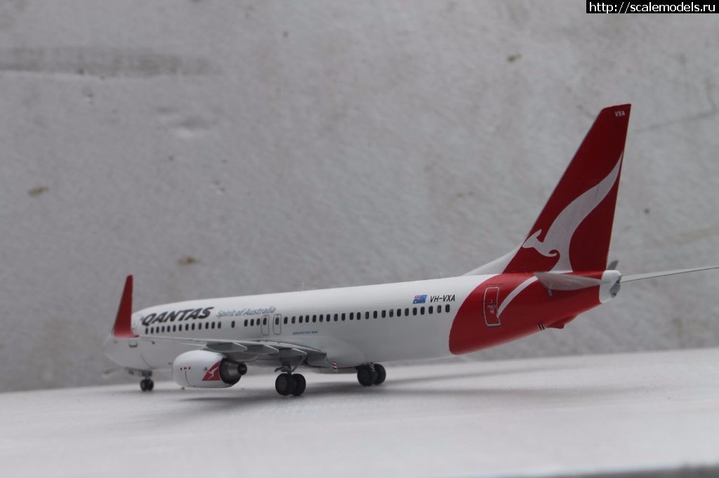 #1412735/ 1/144  737-800 Qantas - !  