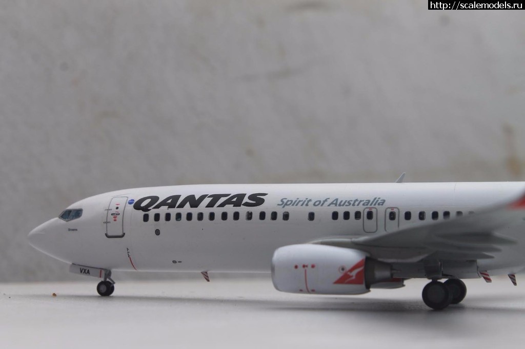 #1413391/ 1/144  737-800 Qantas - !  