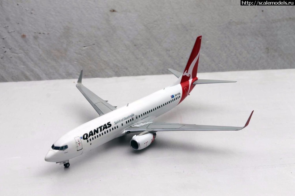  .     1/144 Boeing 737-800 Qantas, .  