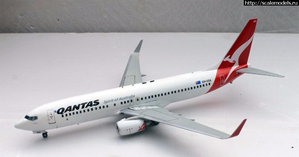  .     1/144 Boeing 737-800 Qantas, .  