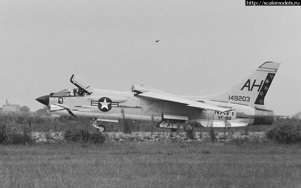 #1439260/ F-8E VF-162 Oriskany 66 .  