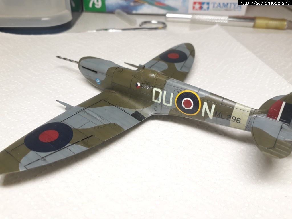 #1444673/ Spitfire Mk IXc 1/72 Eduard   