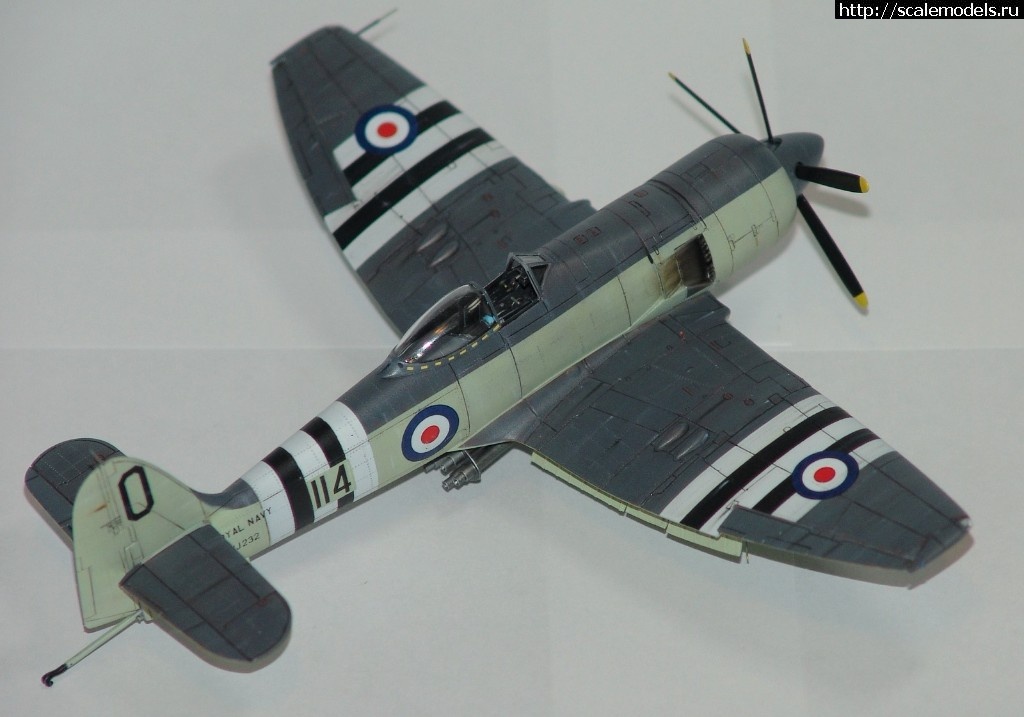 #1444676/ Hawker Sea Fury FB.11      Trumpeter   1:72..  