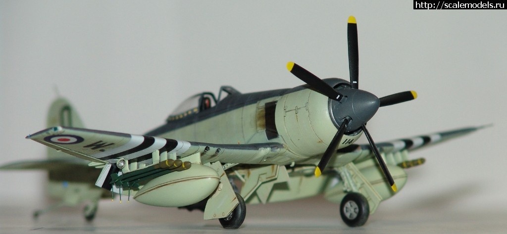 #1444676/ Hawker Sea Fury FB.11      Trumpeter   1:72..  