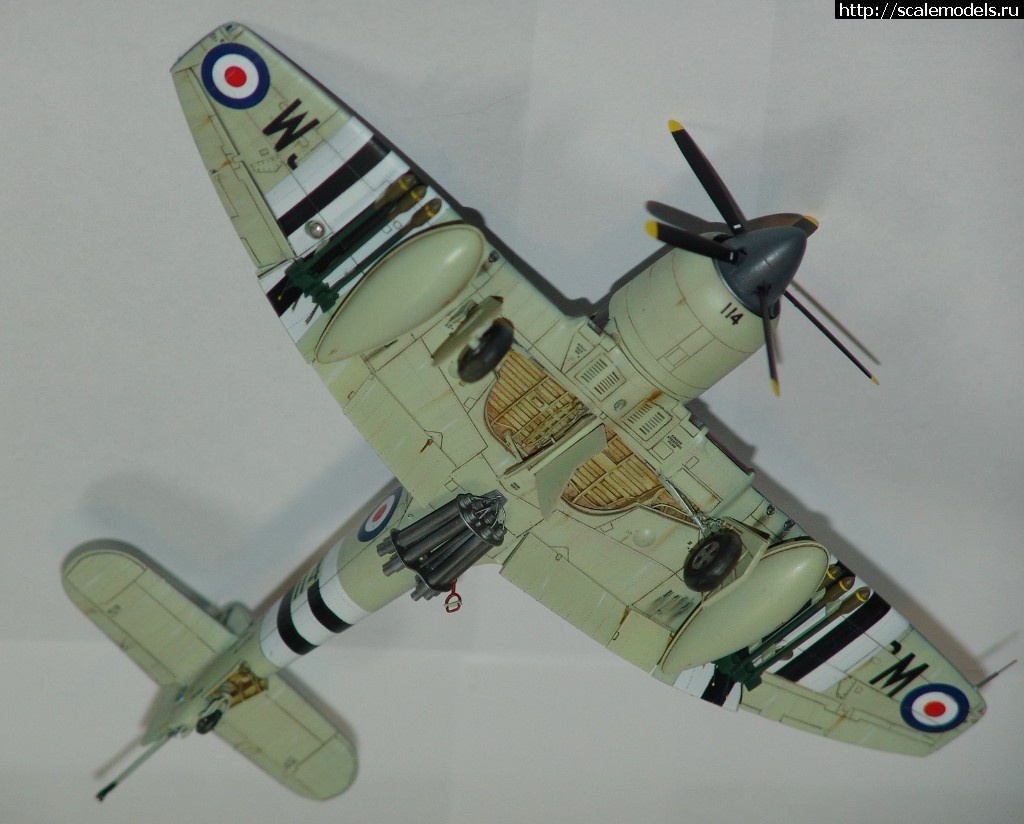 #1444676/ Hawker Sea Fury FB.11      Trumpeter   1:72..  