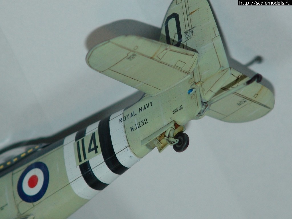 #1444676/ Hawker Sea Fury FB.11      Trumpeter   1:72..  