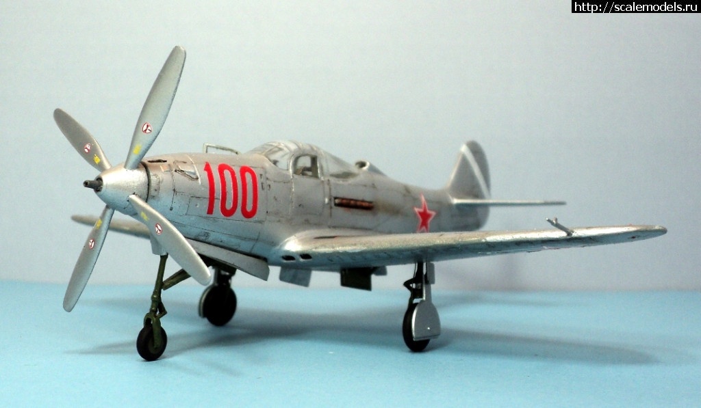 #1460964/ P-39 Q-25 Airacobra (RS Models 1/72)  .  