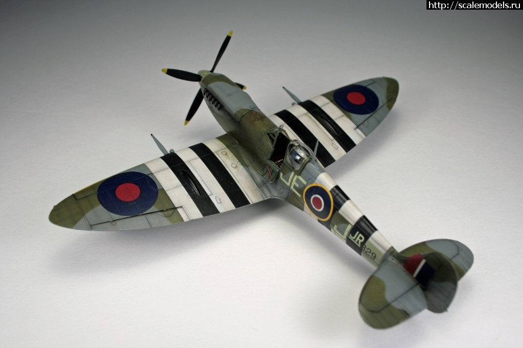 #1462521/ Spitfire Mk. IXe 1/72 Eduard   