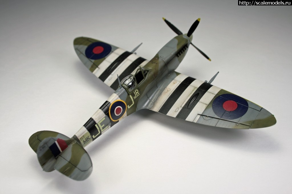 #1462521/ Spitfire Mk. IXe 1/72 Eduard   