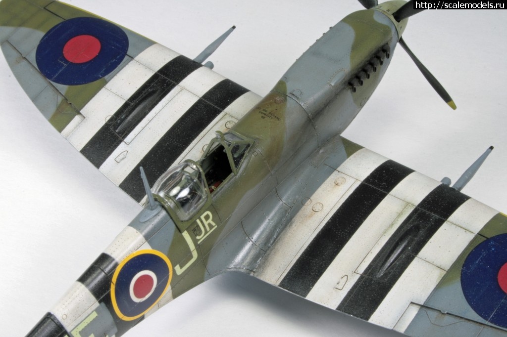 #1462521/ Spitfire Mk. IXe 1/72 Eduard   