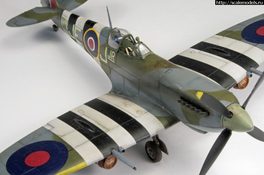 #1462521/ Spitfire Mk. IXe 1/72 Eduard   