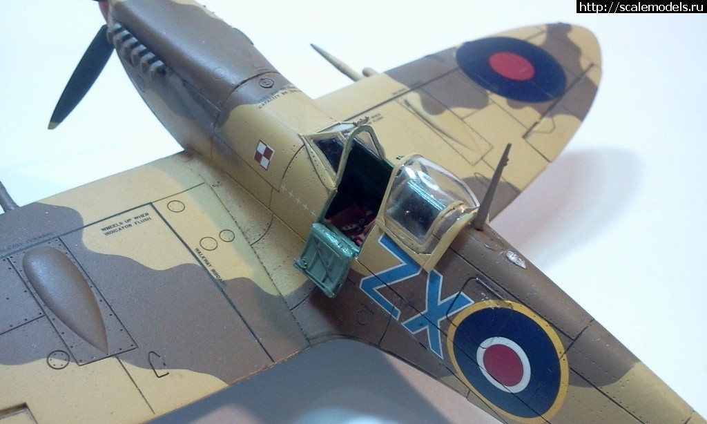     - Spitfire 1/72  