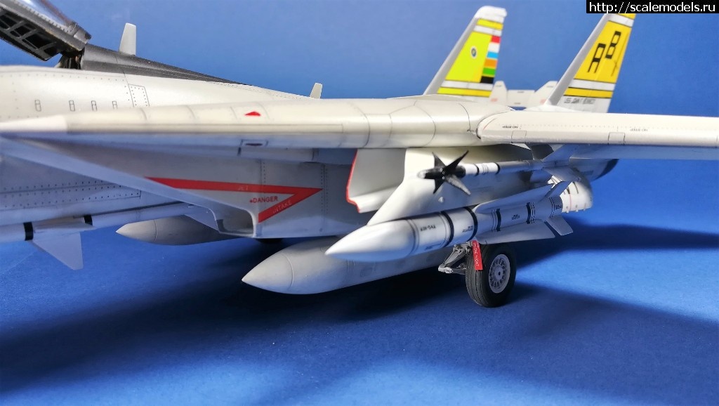 #1483562/ F-14  1/48 Hobby Boss "!!!"  