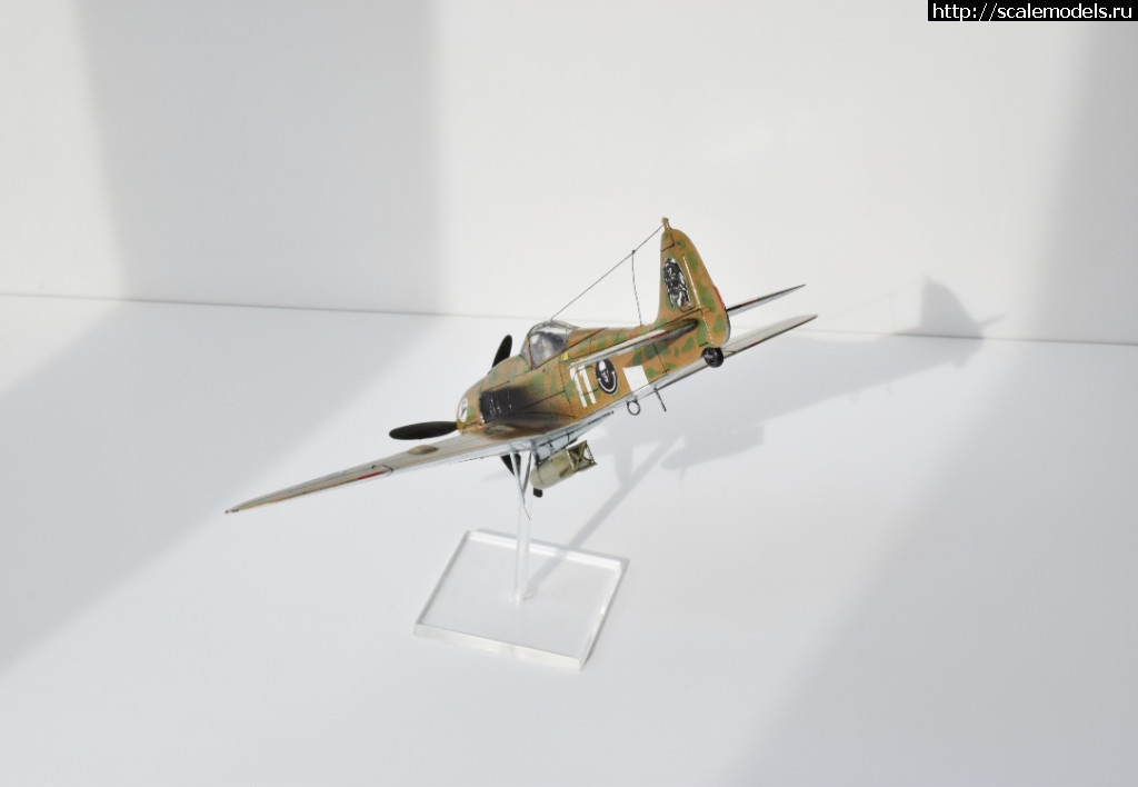 Fw-190F-8 .  - 1/72 Academy  