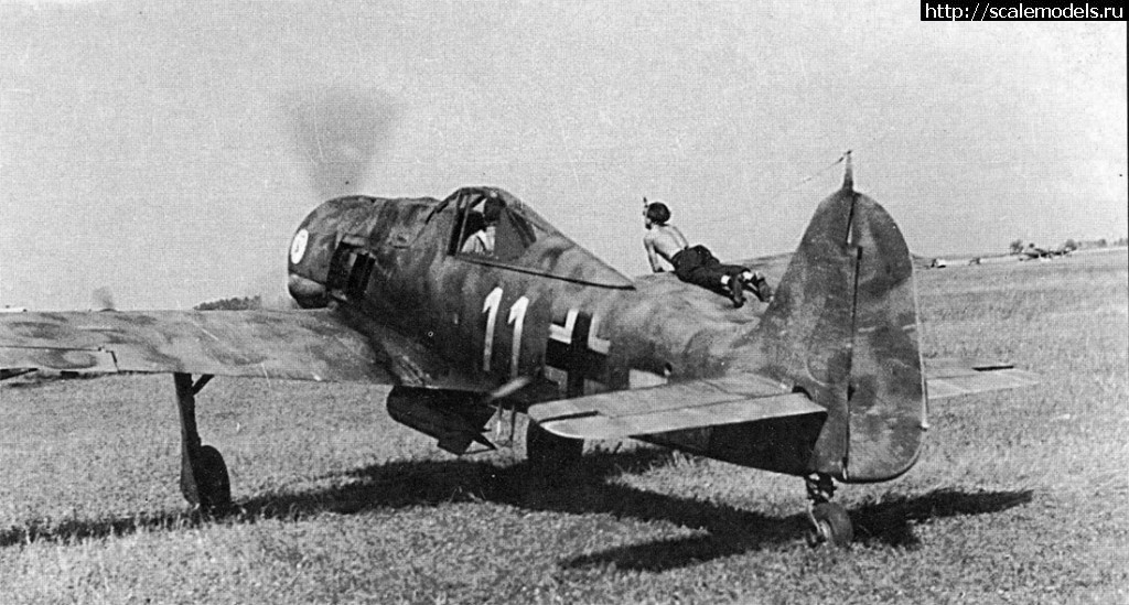 Fw-190F-8 .  - 1/72 Academy  