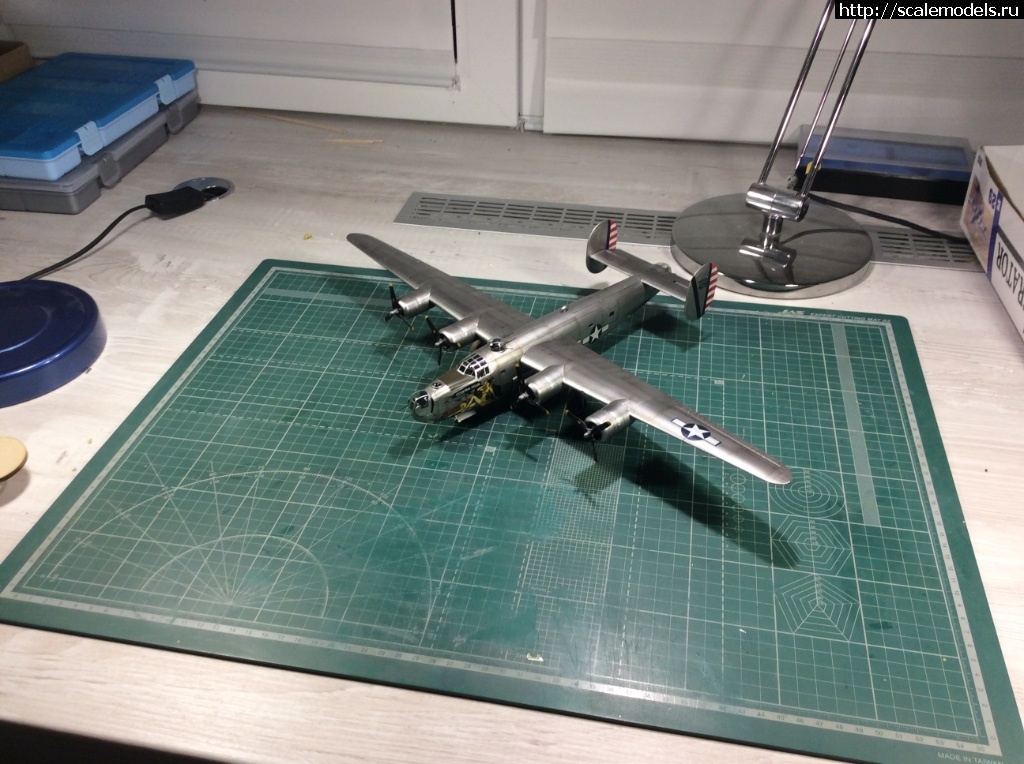 #1500372/ B-24J Hasegawa 1/72   