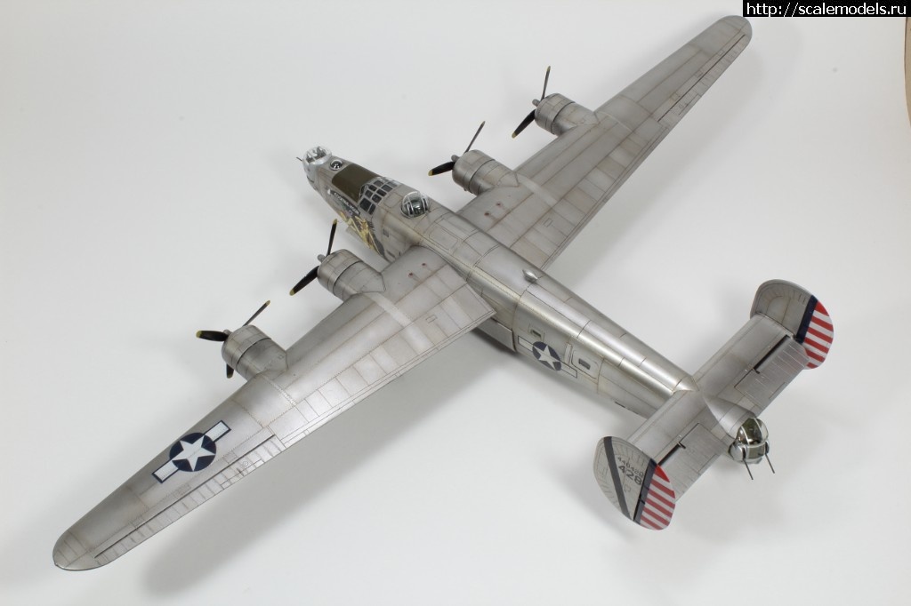 #1500383/ B-24J Hasegawa 1/72   