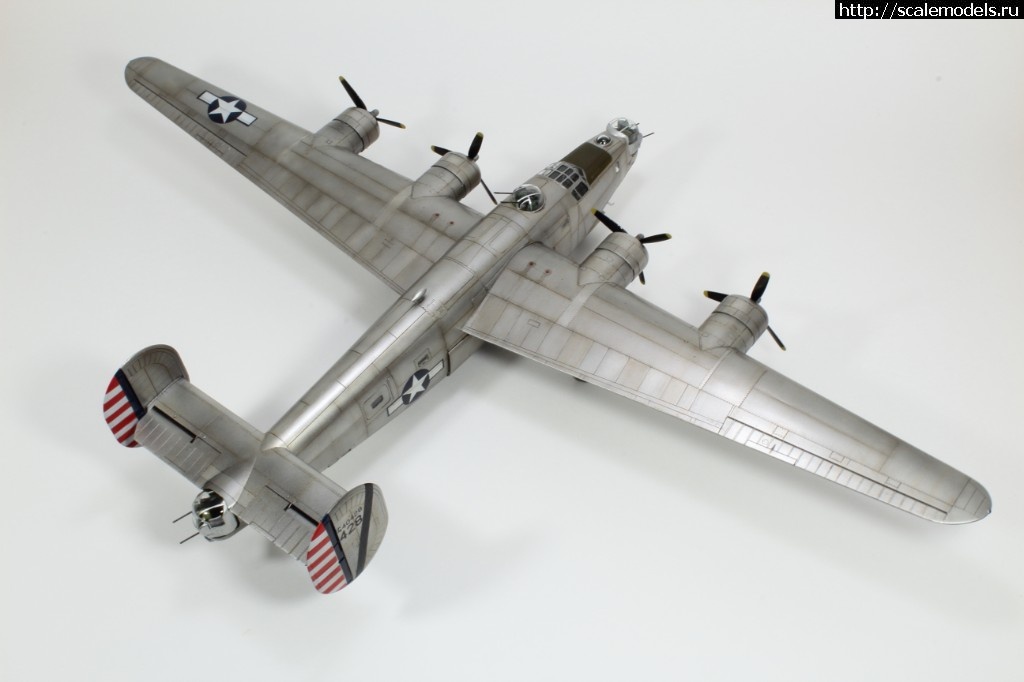 #1500383/ B-24J Hasegawa 1/72   