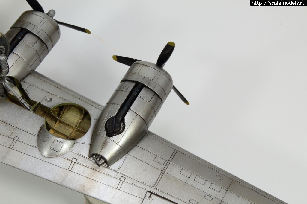 #1500383/ B-24J Hasegawa 1/72   