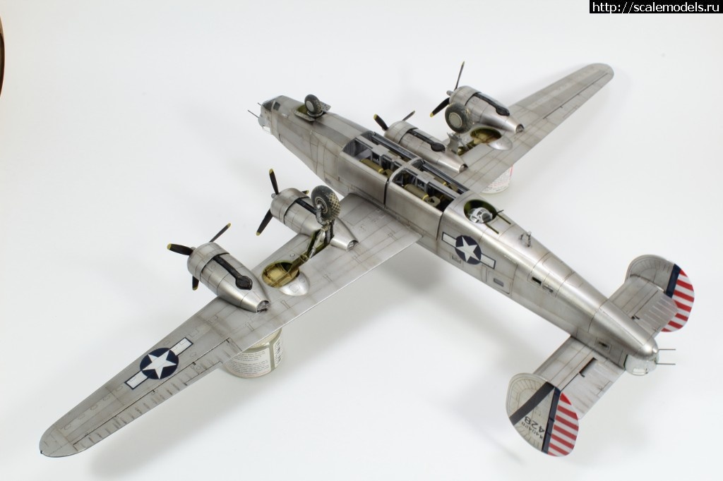 #1500383/ B-24J Hasegawa 1/72   