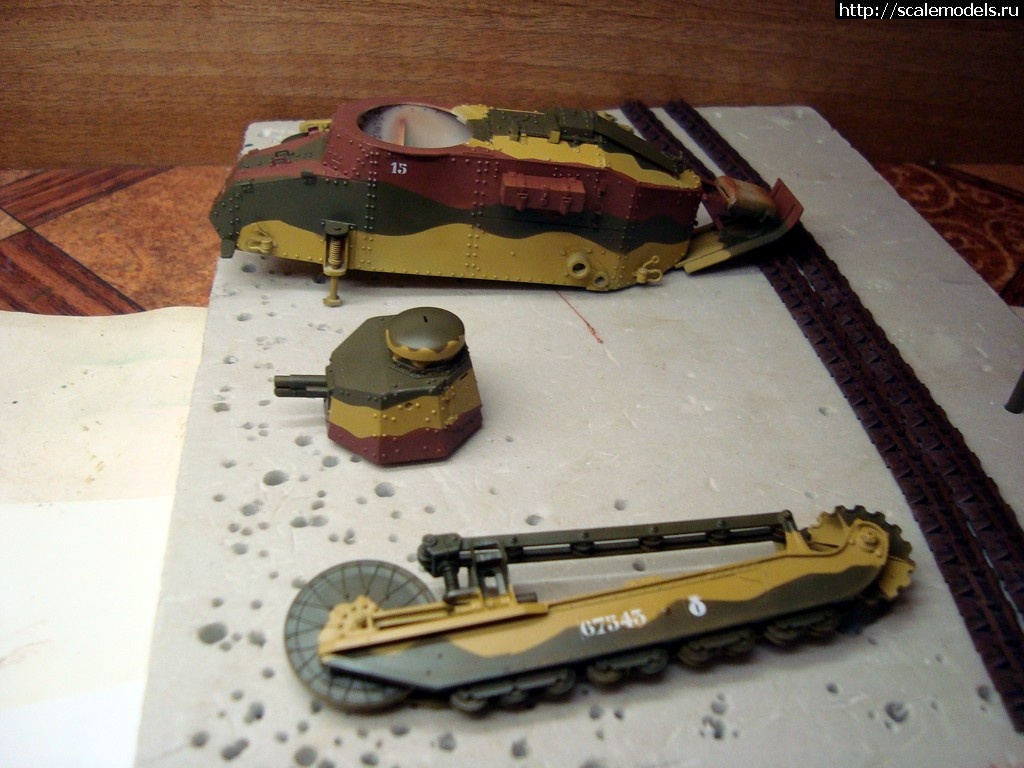 #1522429/  . Renault FT-17  MENG !  