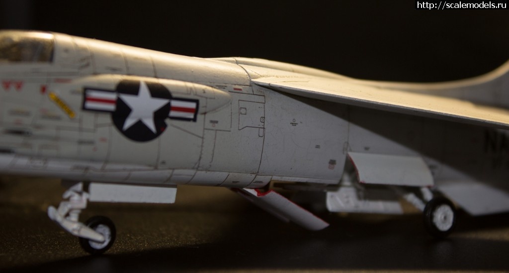 #1531622/ F-8J - " XX " - Academy 1/72  