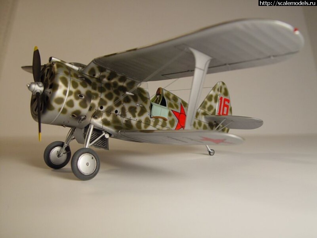 #1541657/ P-40E Warhawk 1/72 Academy   