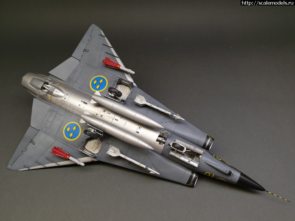 #1565102/ Hasegawa 1/48 J-35 F/J Draken - !  